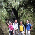 8-25 am 10-33-18-彩虹瀑布-步道終點.JPG